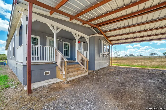 20353 Senior Rd Von Ormy, TX 78073