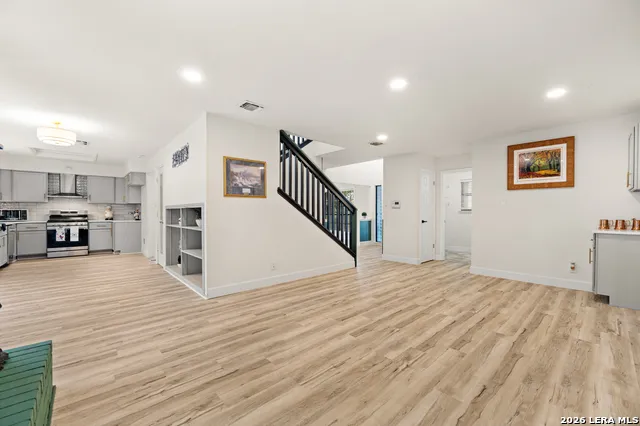 9319 BEOWULF ST San Antonio, TX 78254