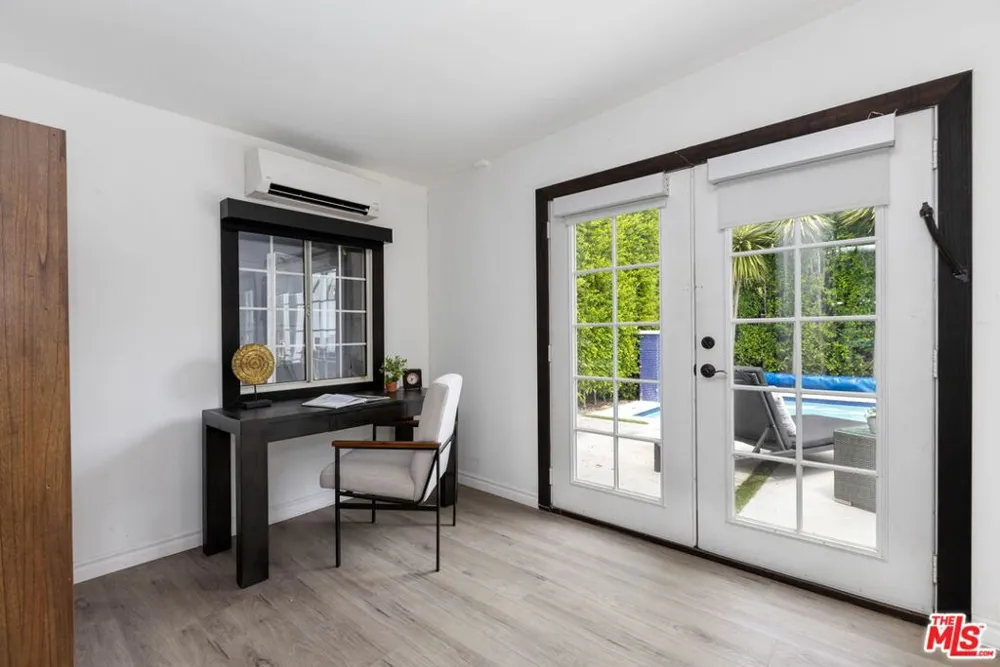 829 Stanley Avenue Los Angeles, CA 90046