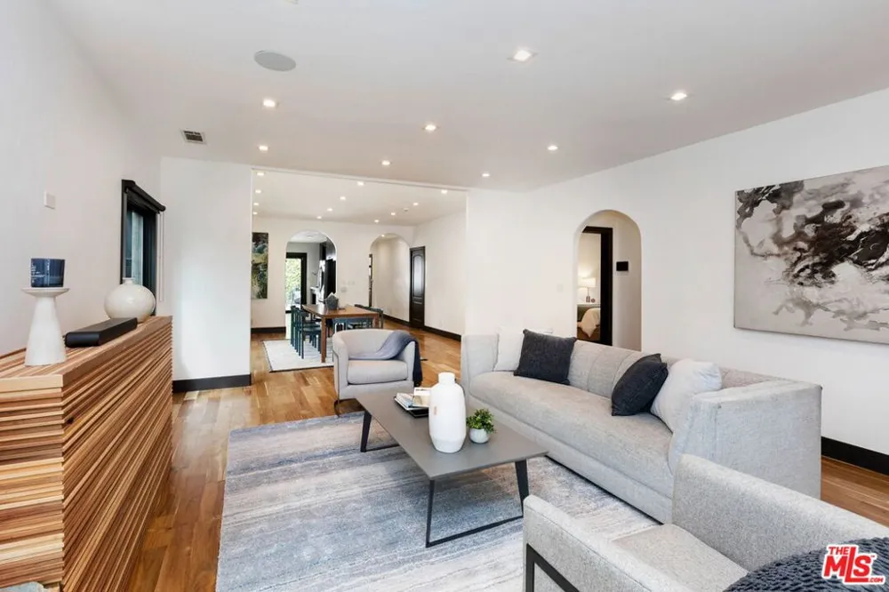 829 Stanley Avenue Los Angeles, CA 90046