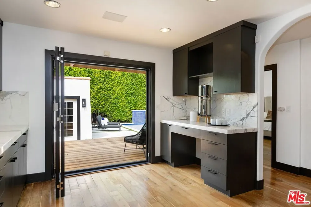 829 Stanley Avenue Los Angeles, CA 90046