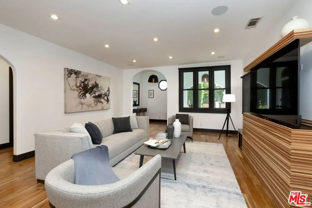 829 Stanley Avenue Los Angeles, CA 90046