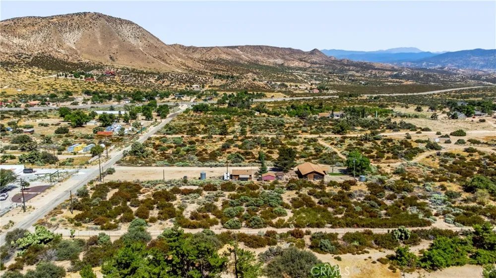 5363 Hess Road Phelan, CA 92371
