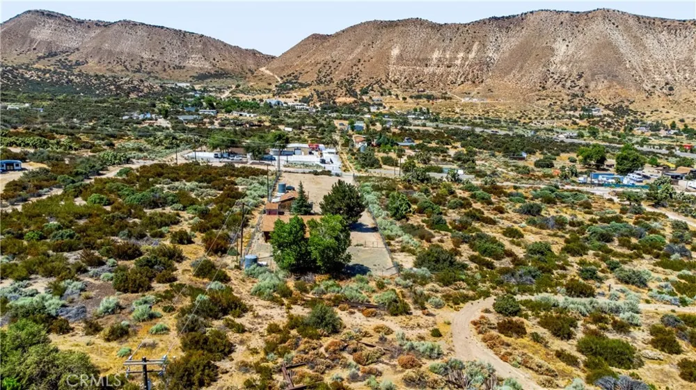 5363 Hess Road Phelan, CA 92371