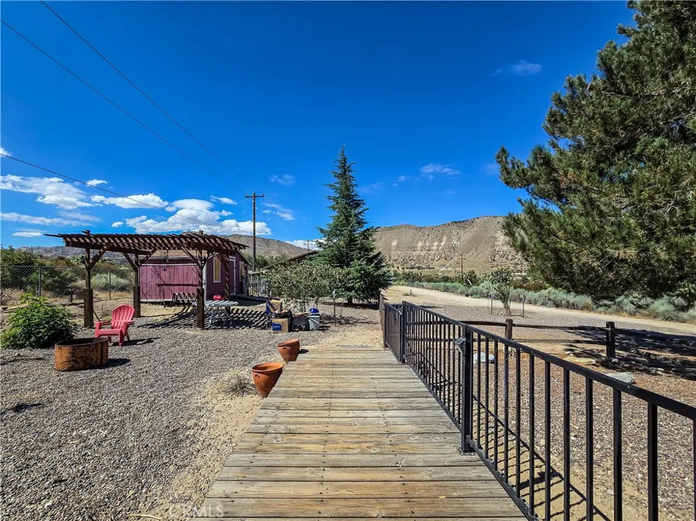 5363 Hess Road Phelan, CA 92371
