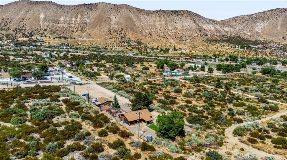 5363 Hess Road Phelan, CA 92371