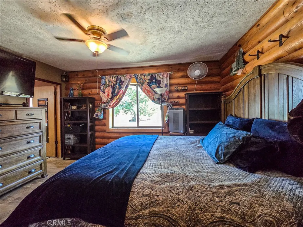 5363 Hess Road Phelan, CA 92371