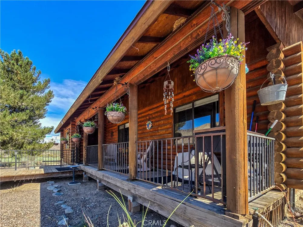 5363 Hess Road Phelan, CA 92371