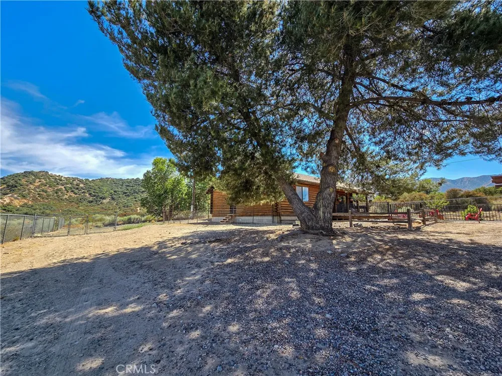 5363 Hess Road Phelan, CA 92371