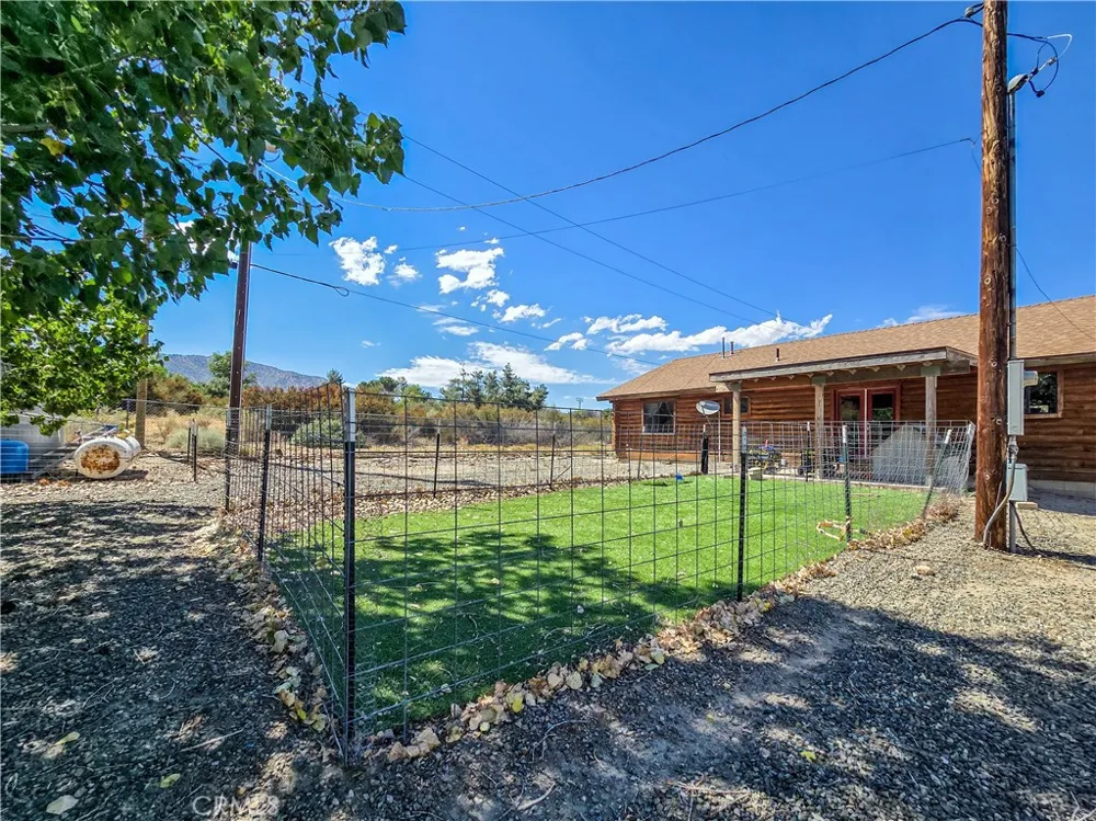 5363 Hess Road Phelan, CA 92371