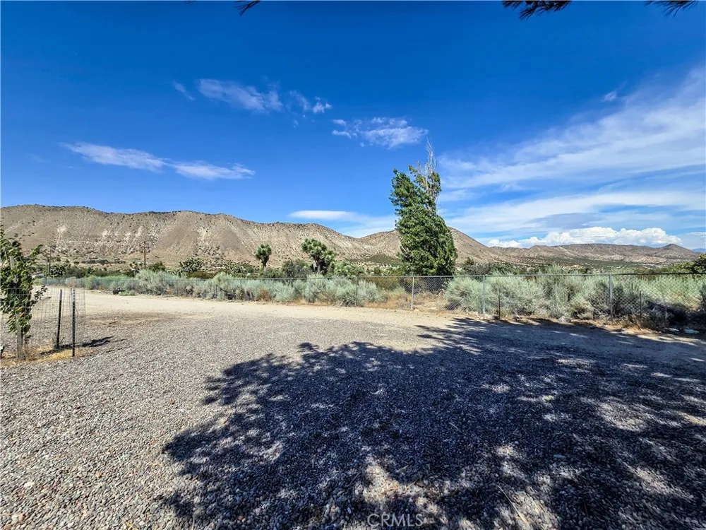 5363 Hess Road Phelan, CA 92371