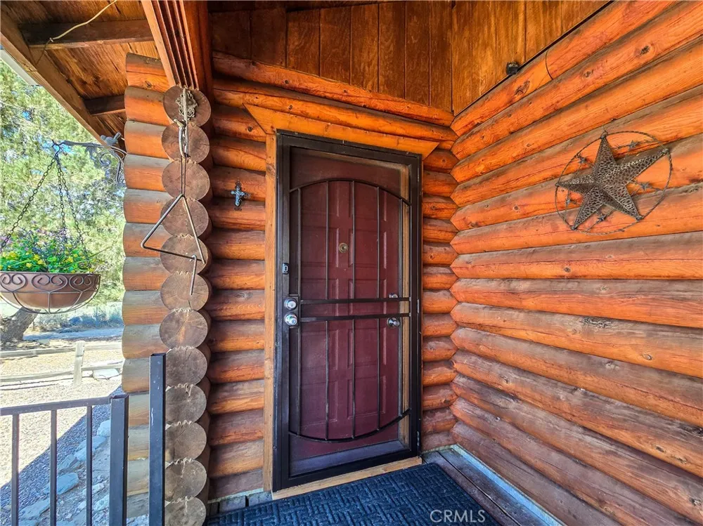 5363 Hess Road Phelan, CA 92371
