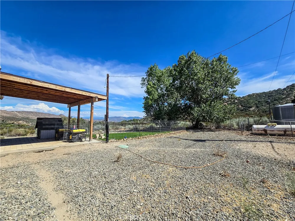5363 Hess Road Phelan, CA 92371