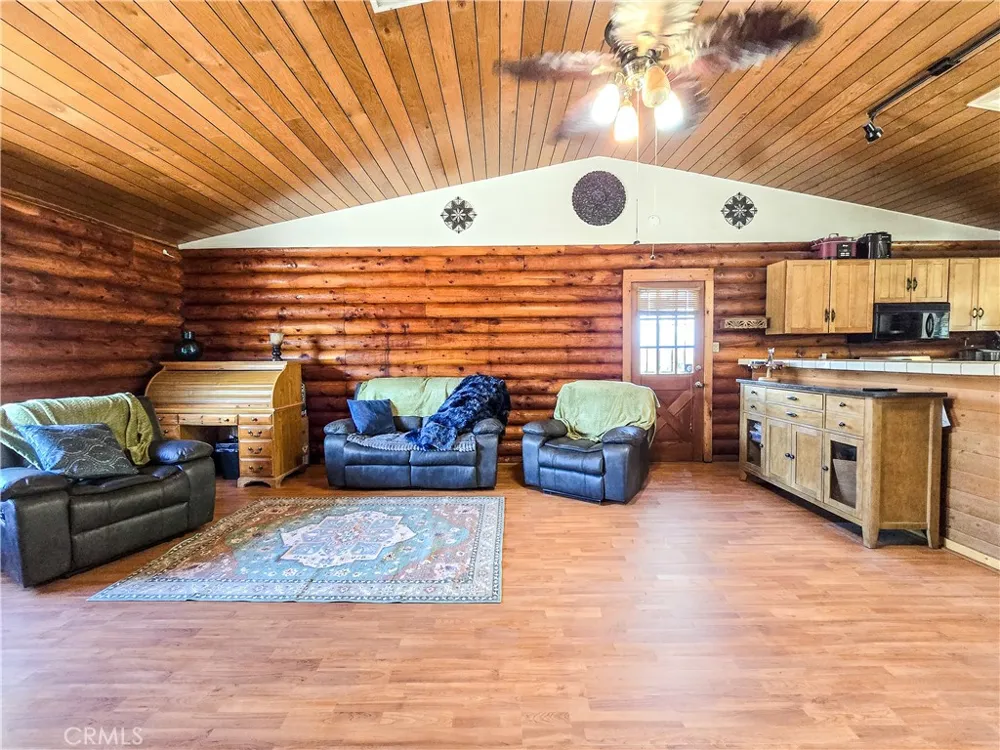 5363 Hess Road Phelan, CA 92371