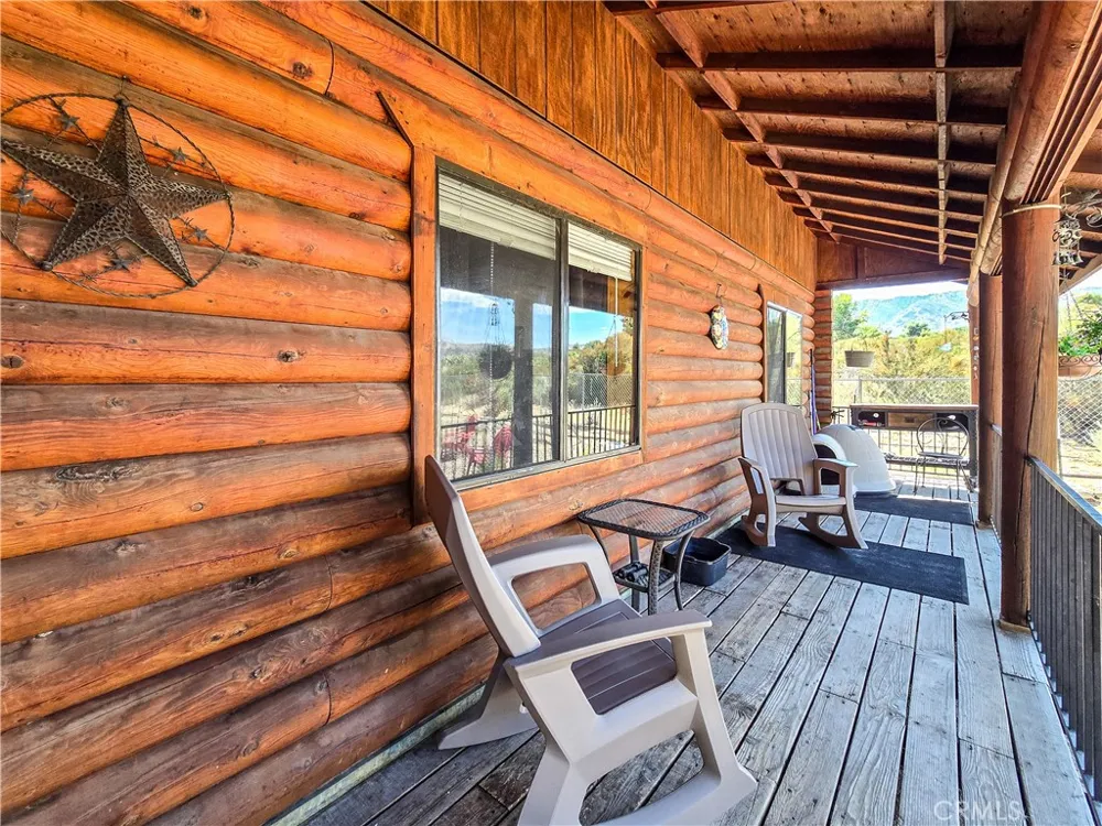 5363 Hess Road Phelan, CA 92371