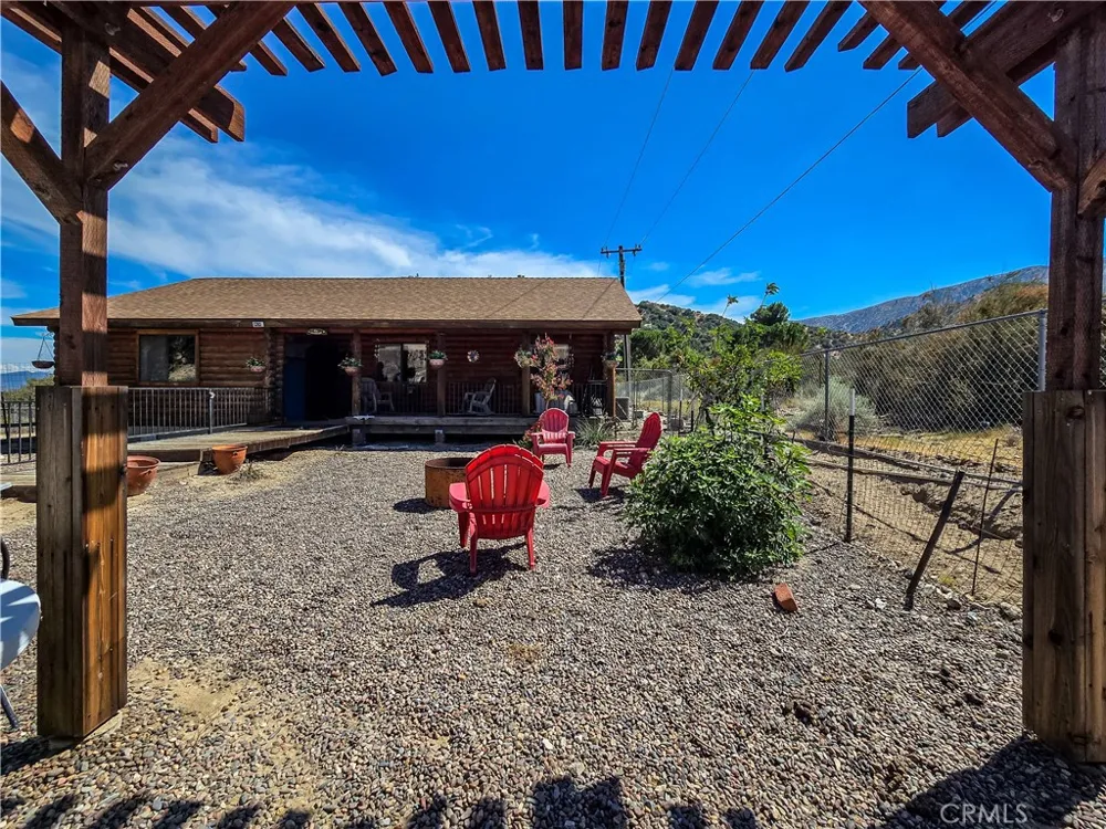 5363 Hess Road Phelan, CA 92371