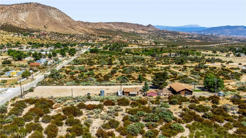 5363 Hess Road Phelan, CA 92371