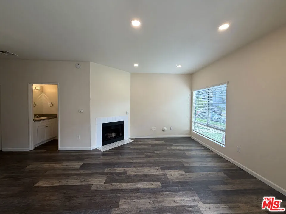 1127 Glenville Drive #Unit 2 Los Angeles, CA 90035