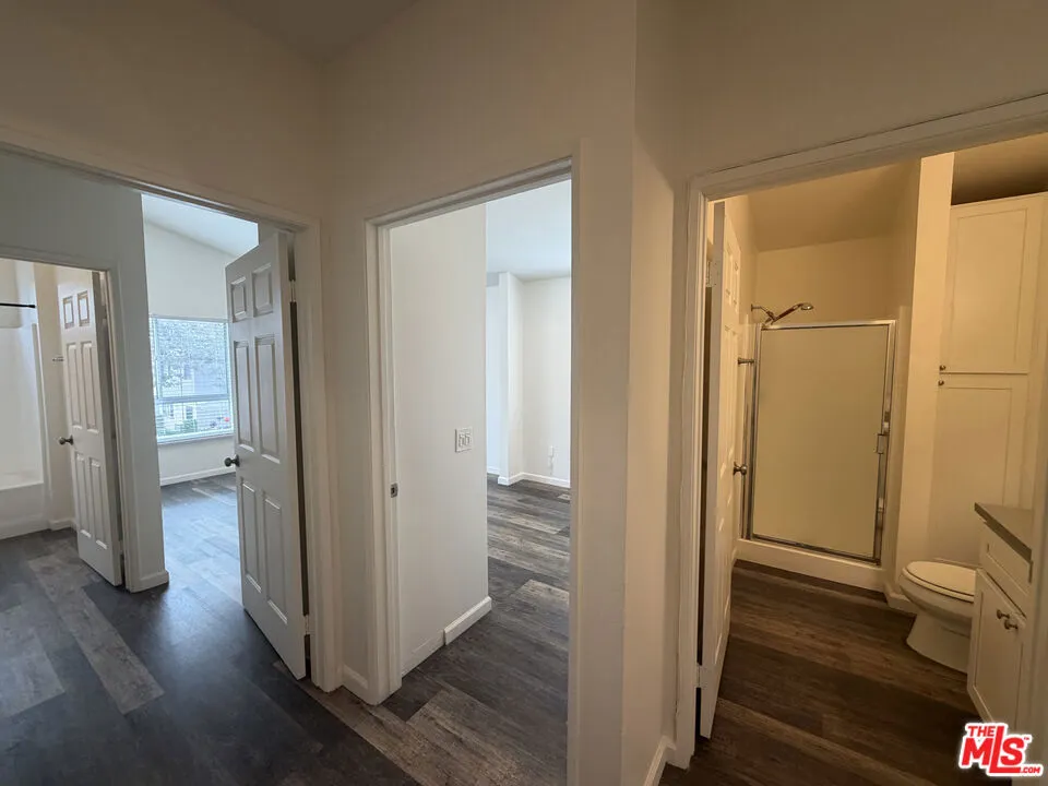1127 Glenville Drive #Unit 2 Los Angeles, CA 90035