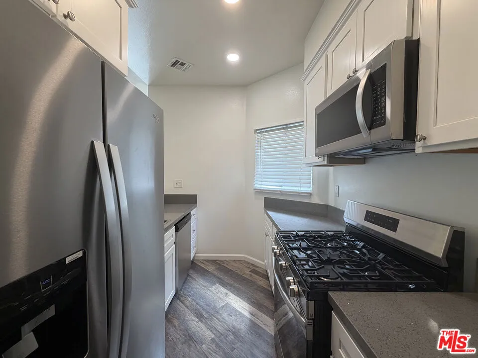 1127 Glenville Drive #Unit 2 Los Angeles, CA 90035