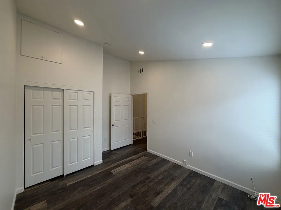 1127 Glenville Drive #Unit 2 Los Angeles, CA 90035