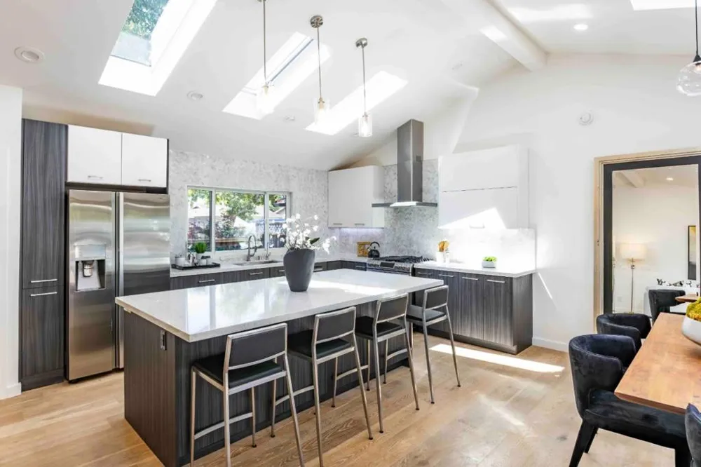 1059 Lily Avenue Sunnyvale, CA 94086
