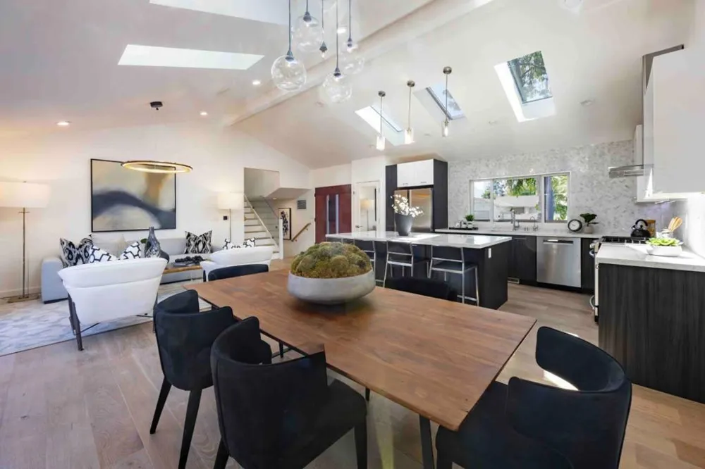 1059 Lily Avenue Sunnyvale, CA 94086