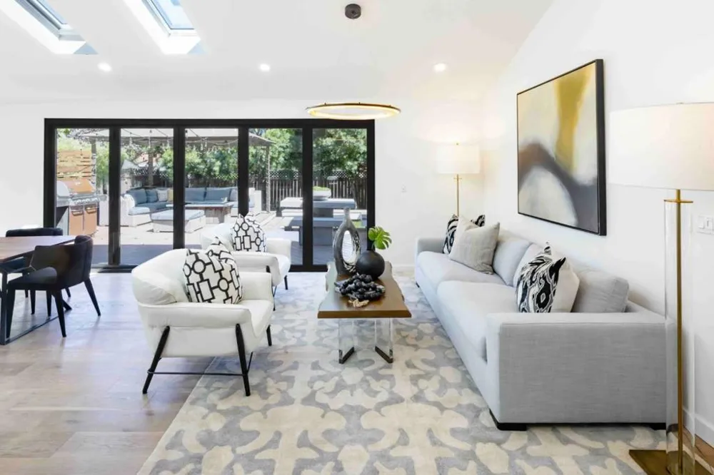 1059 Lily Avenue Sunnyvale, CA 94086