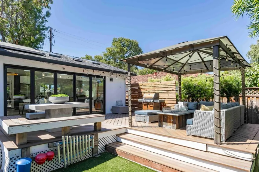 1059 Lily Avenue Sunnyvale, CA 94086