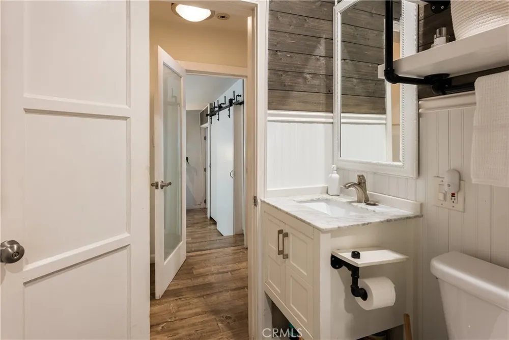 5802 Tobias Sherman Oaks, CA 91411