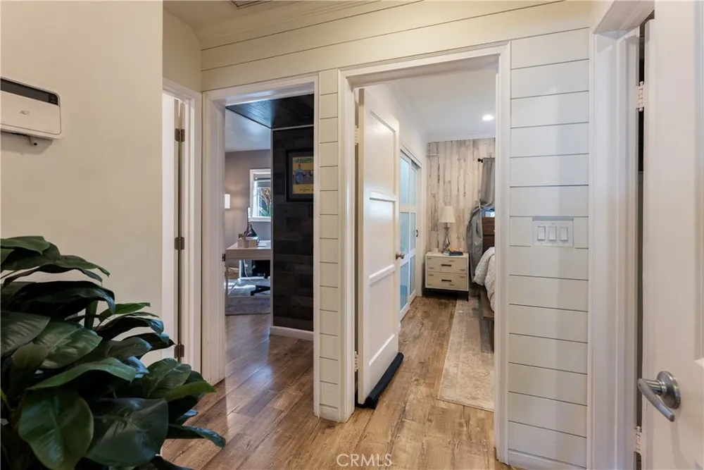 5802 Tobias Sherman Oaks, CA 91411
