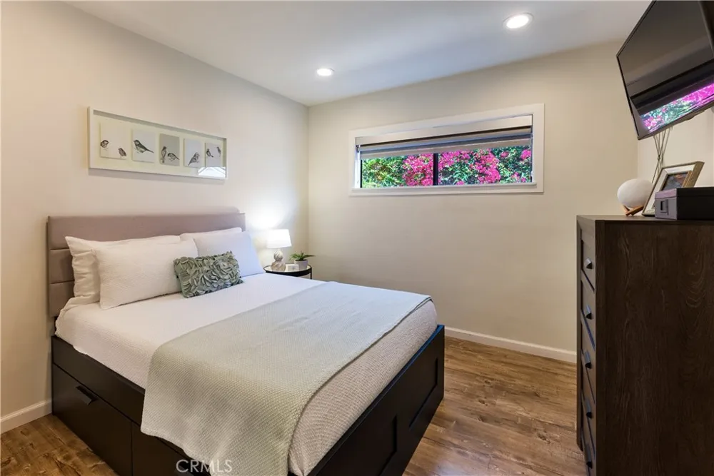 5802 Tobias Sherman Oaks, CA 91411
