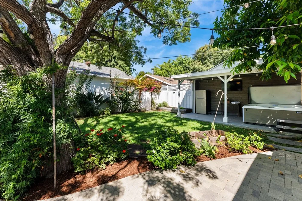5802 Tobias Sherman Oaks, CA 91411