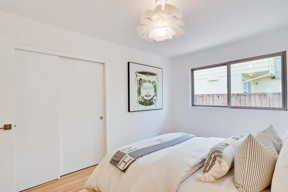 20129 Somerset Drive Cupertino, CA 95014