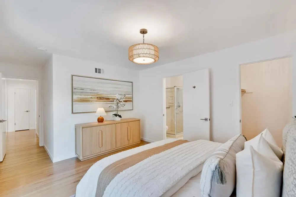 20129 Somerset Drive Cupertino, CA 95014