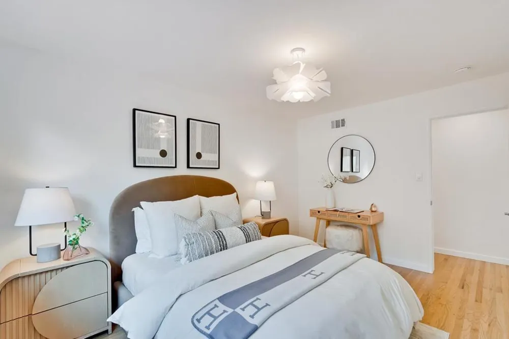 20129 Somerset Drive Cupertino, CA 95014