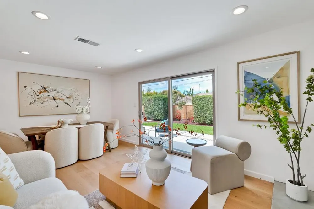 20129 Somerset Drive Cupertino, CA 95014