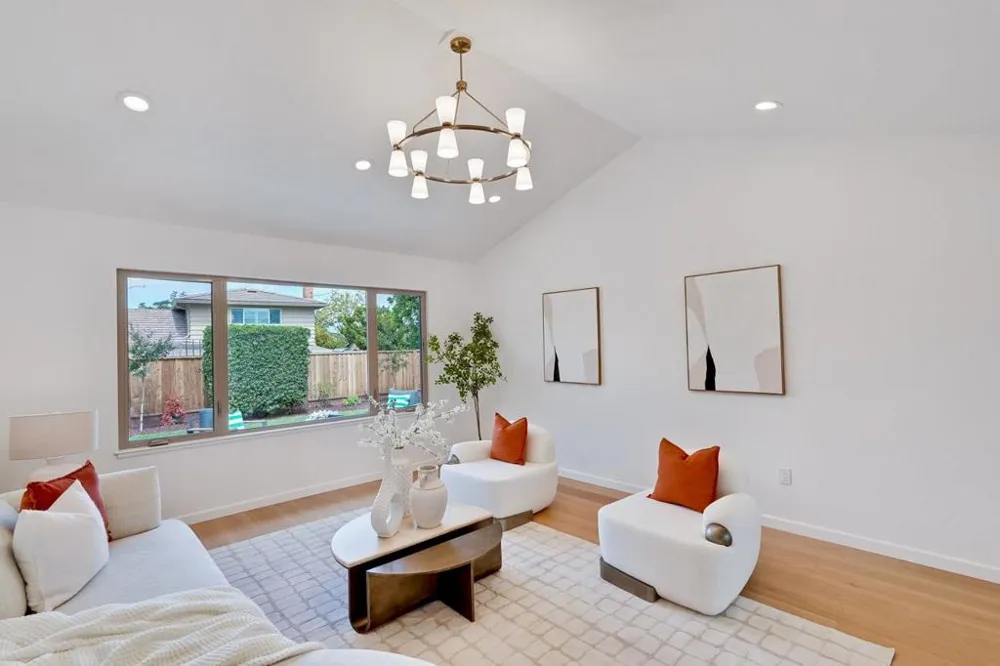 20129 Somerset Drive Cupertino, CA 95014