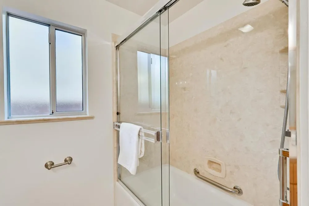 20129 Somerset Drive Cupertino, CA 95014