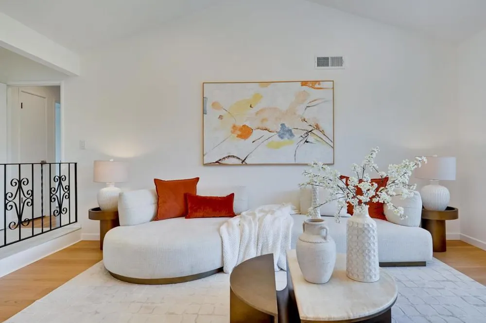 20129 Somerset Drive Cupertino, CA 95014