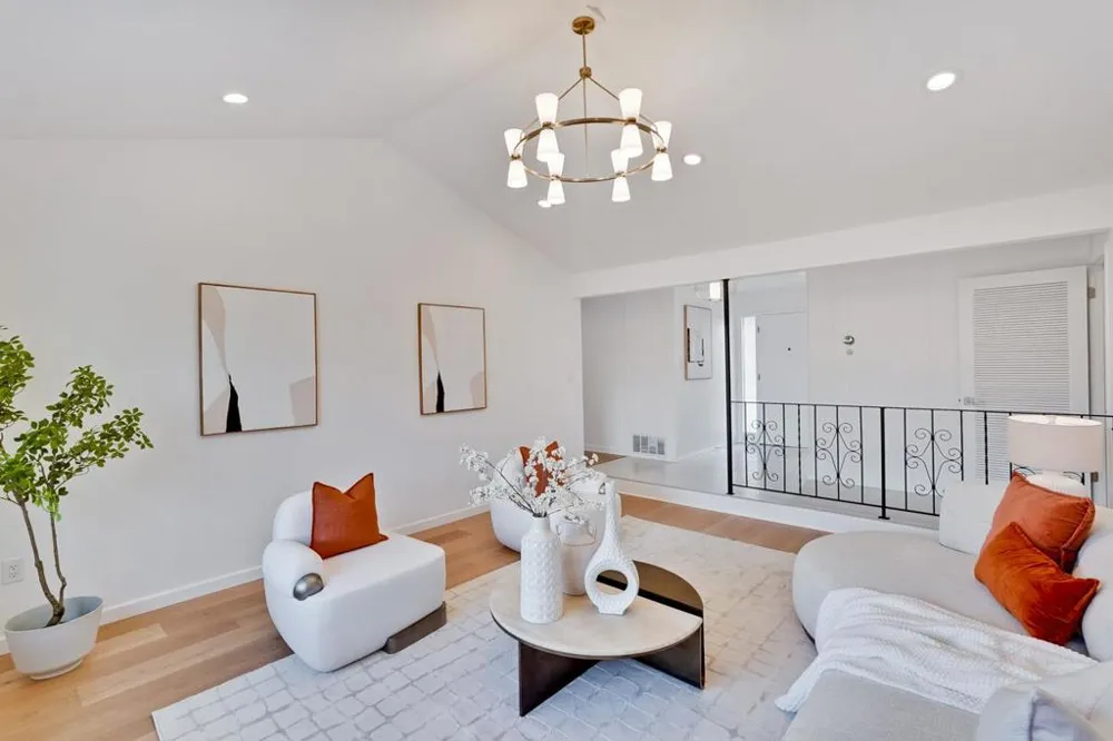 20129 Somerset Drive Cupertino, CA 95014