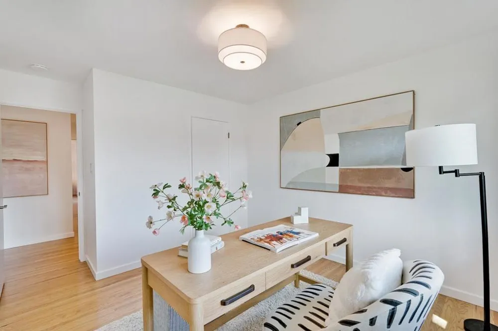 20129 Somerset Drive Cupertino, CA 95014