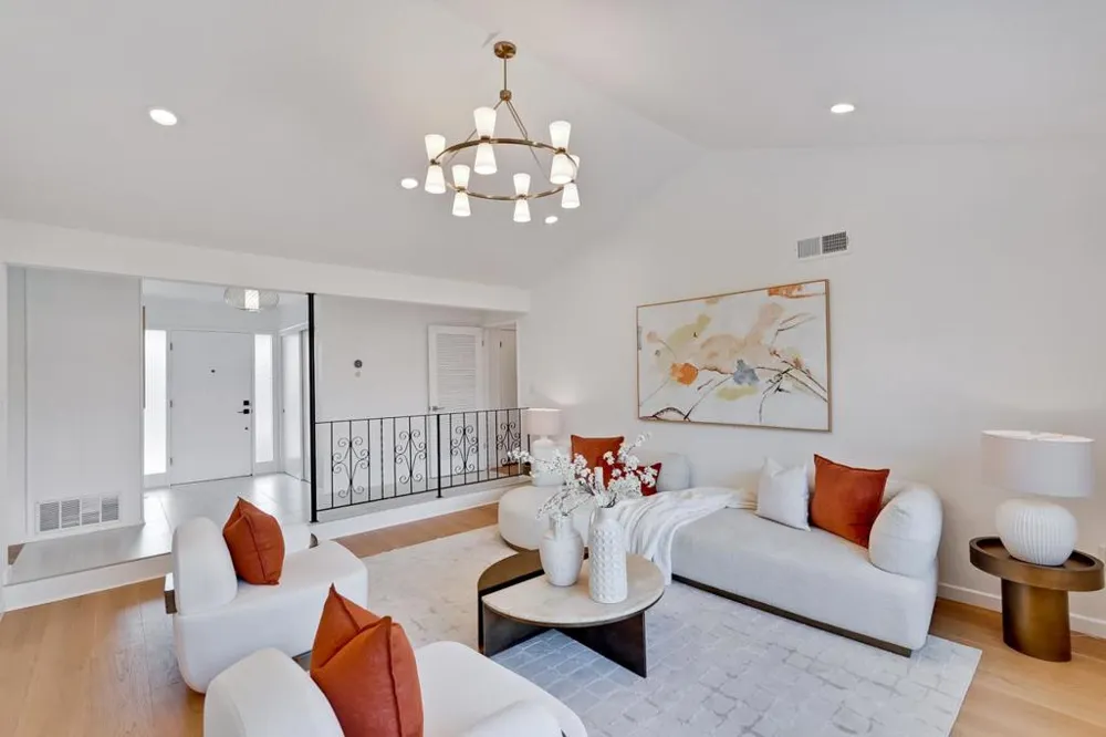20129 Somerset Drive Cupertino, CA 95014