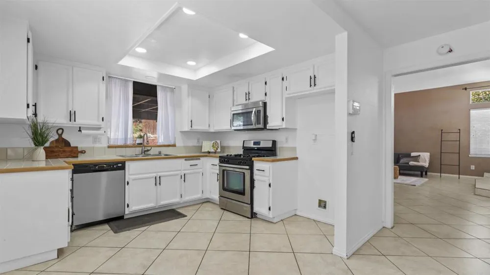 39701 Kilkare Circle Murrieta, CA 92562