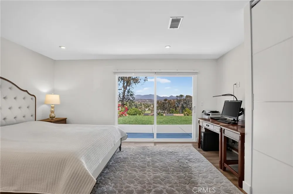 27182 Calle Del Cid Mission Viejo, CA 92691