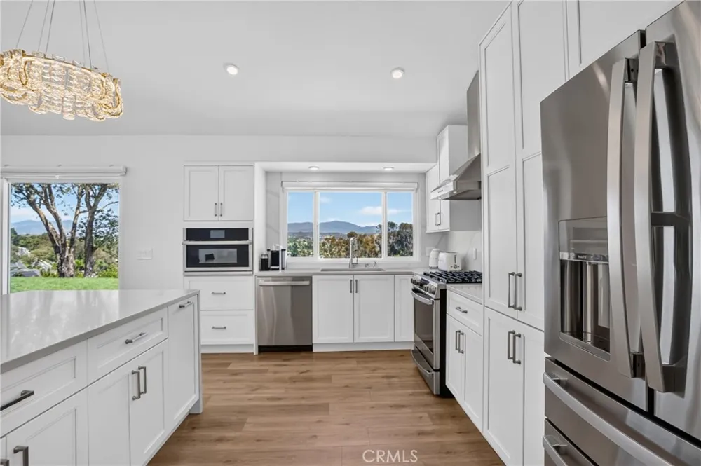 27182 Calle Del Cid Mission Viejo, CA 92691