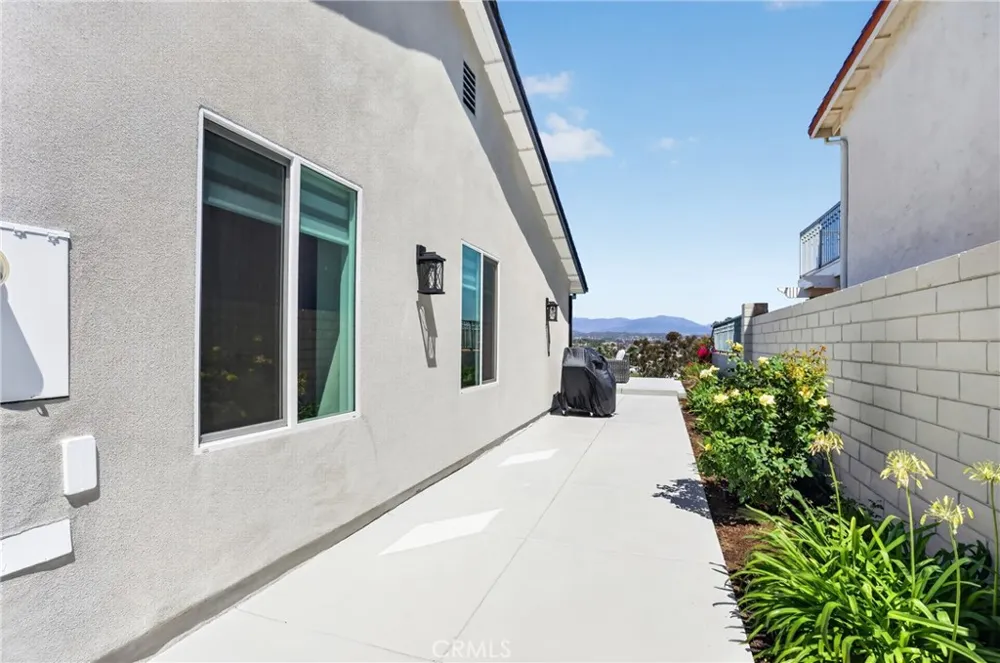 27182 Calle Del Cid Mission Viejo, CA 92691