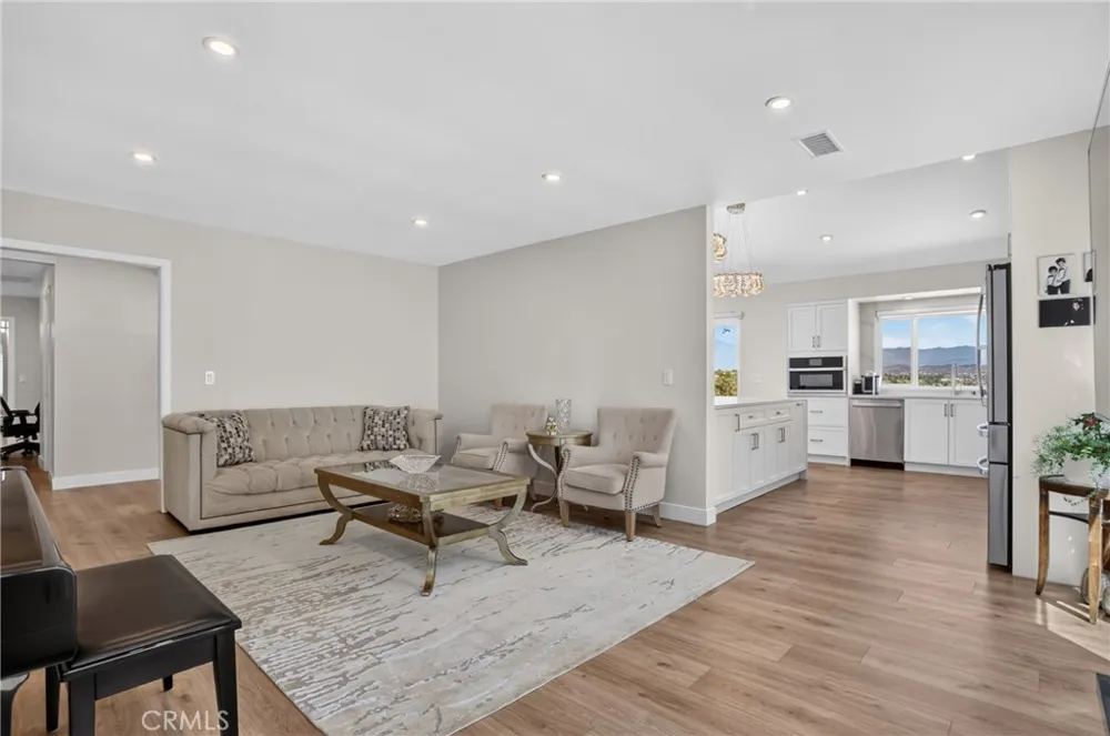 27182 Calle Del Cid Mission Viejo, CA 92691