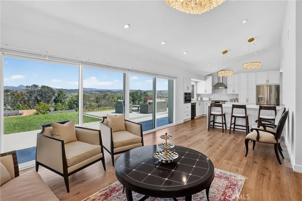 27182 Calle Del Cid Mission Viejo, CA 92691
