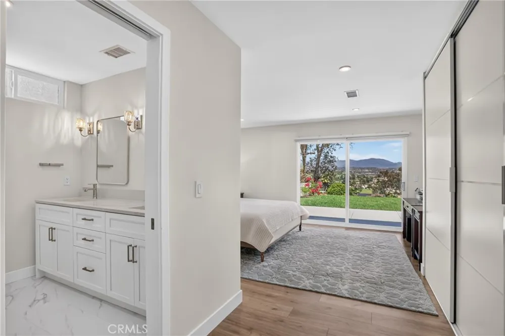 27182 Calle Del Cid Mission Viejo, CA 92691